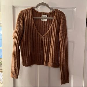 Abercrombie cropped knit sweater